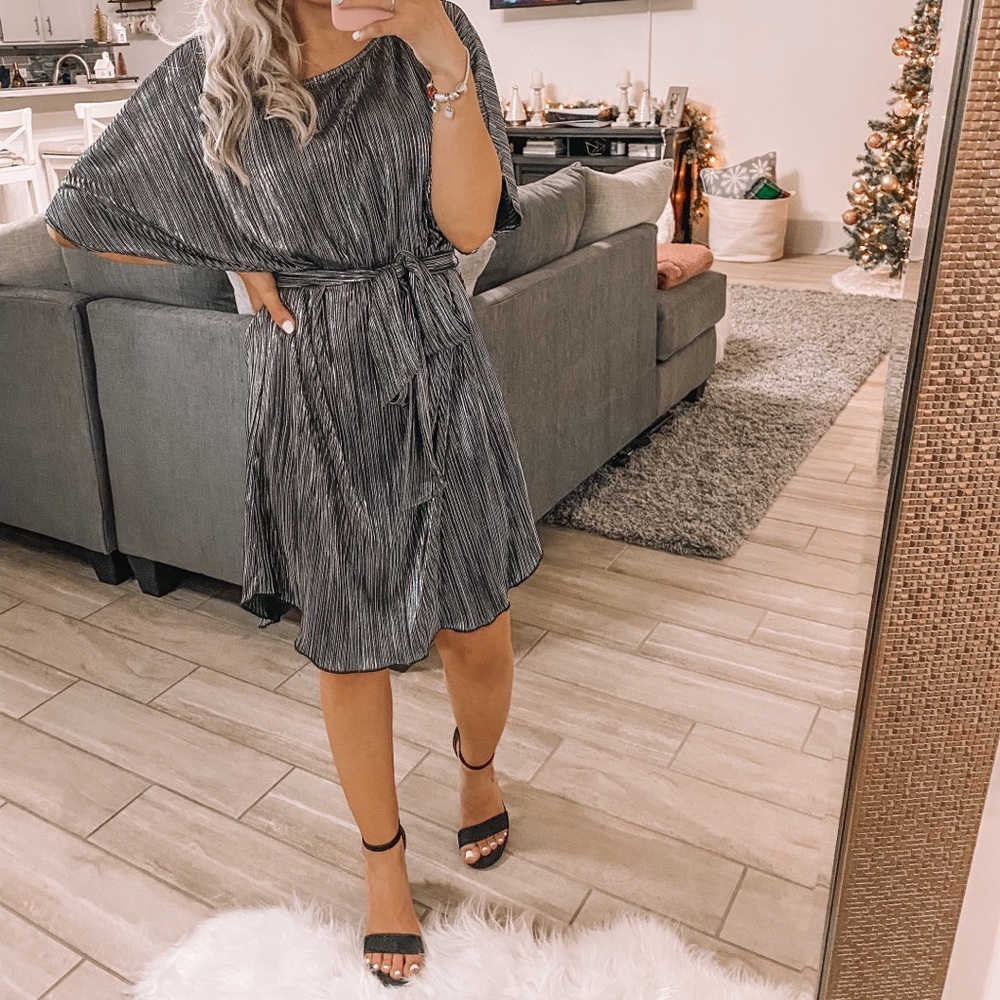 FOREVER 21 Metallic Dolman Dress